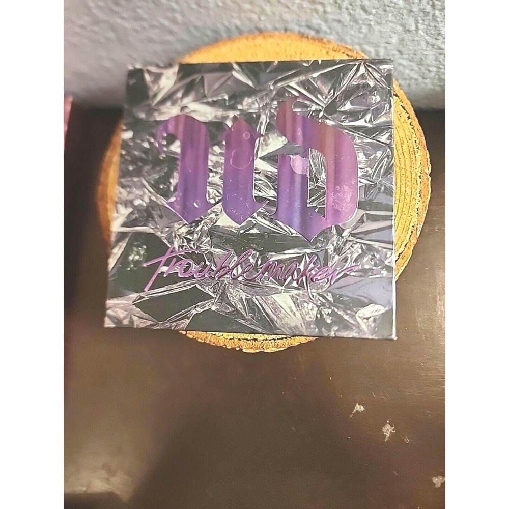 NWB UD‎ Urban Decay Troublemaker 9 Shade Eyeshadow Palette